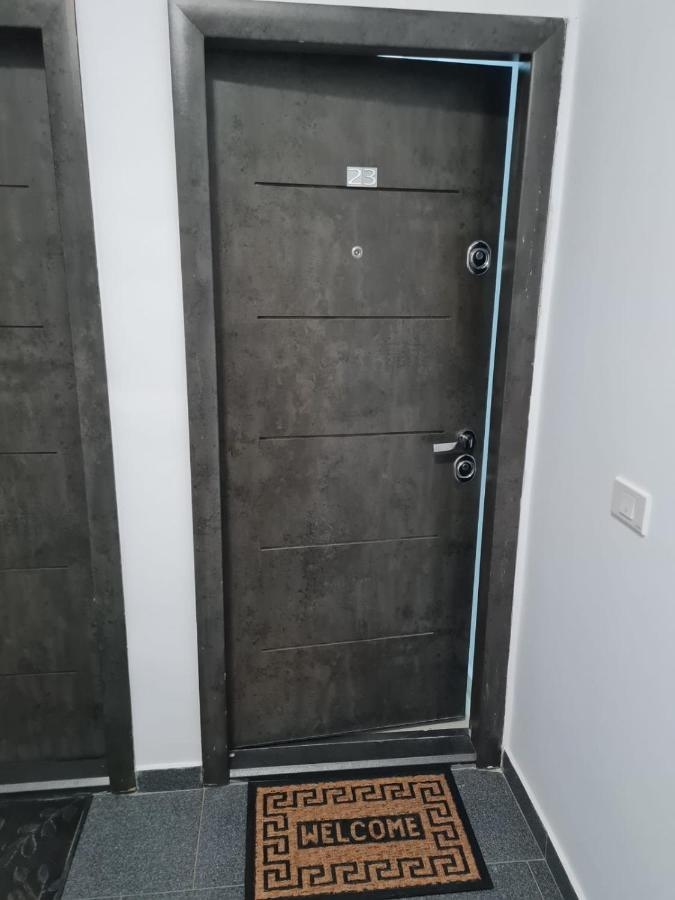 Deluxe 2 Bedroom Apartment With Balcony And Private Parking Bragadiru Bagian luar foto